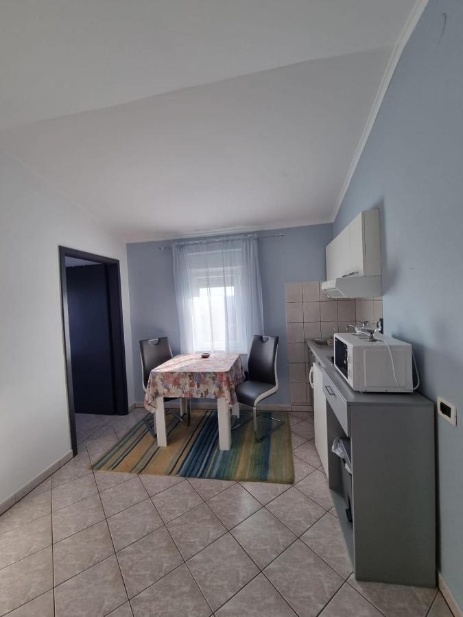 Apartments Jann Krk Town Exterior photo