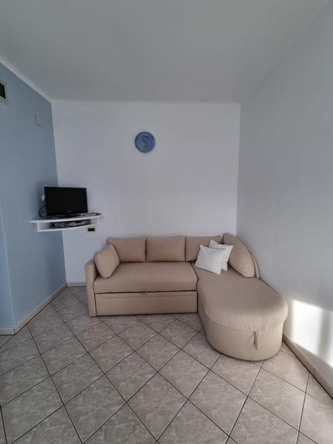 Apartments Jann Krk Town Exterior photo