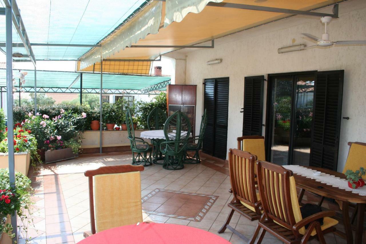 Apartments Jann Krk Town Exterior photo