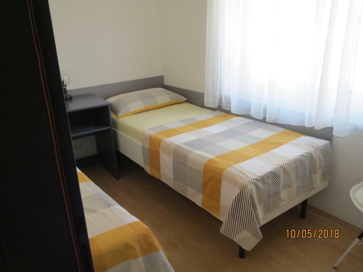 Apartments Jann Krk Town Exterior photo