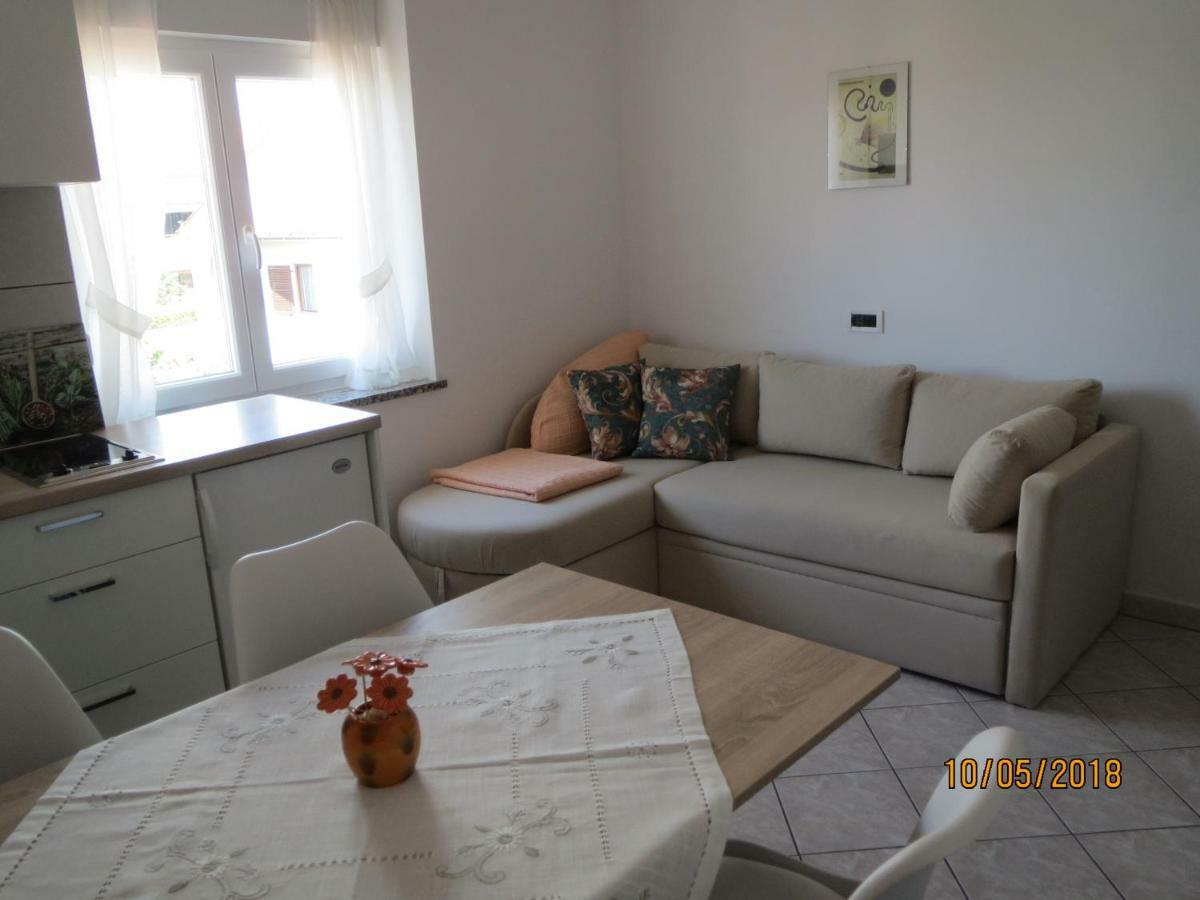 Apartments Jann Krk Town Exterior photo